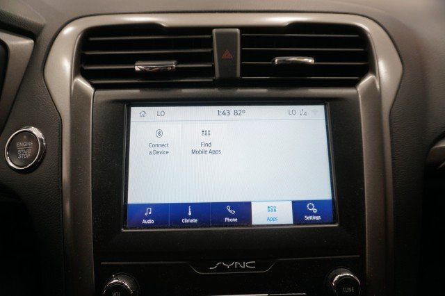 Used 2020 GREY Ford SE image 30