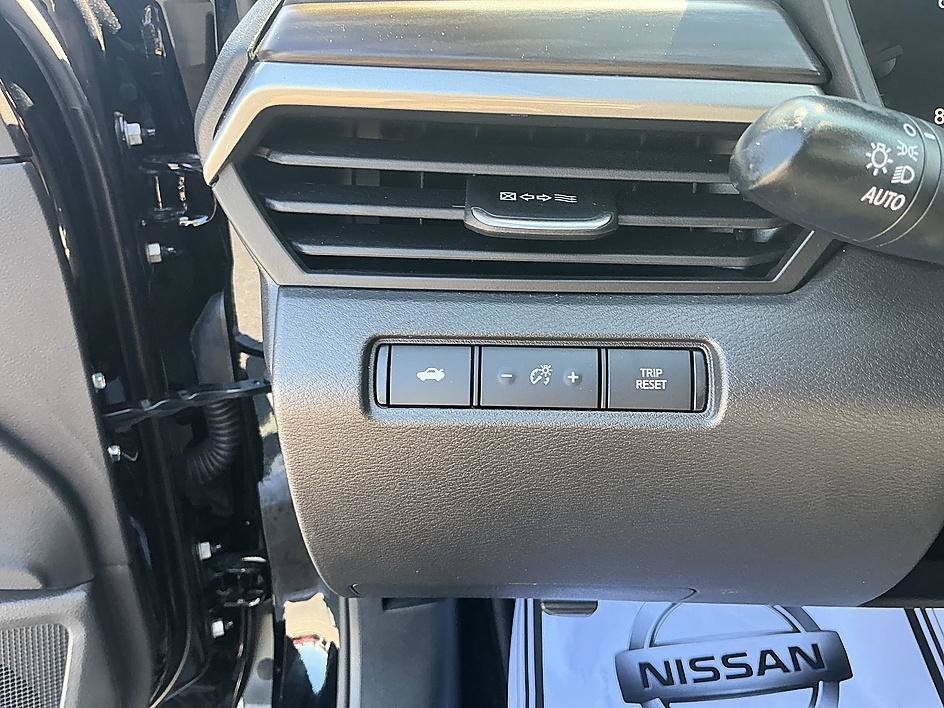 Used 2024 Super Black Nissan 2.5 SV image 13