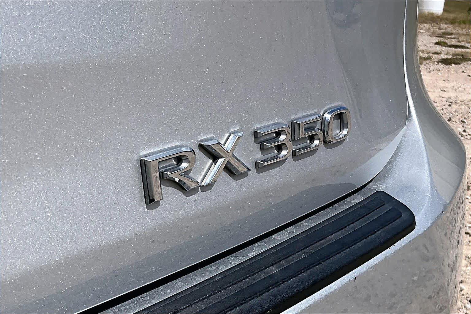 Used 2019 Silver Lining Metallic Lexus  image 28