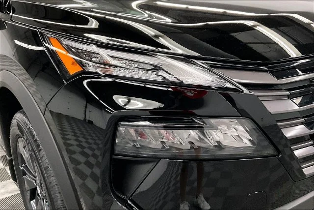 New 2027 Super Black Nissan SV image 14