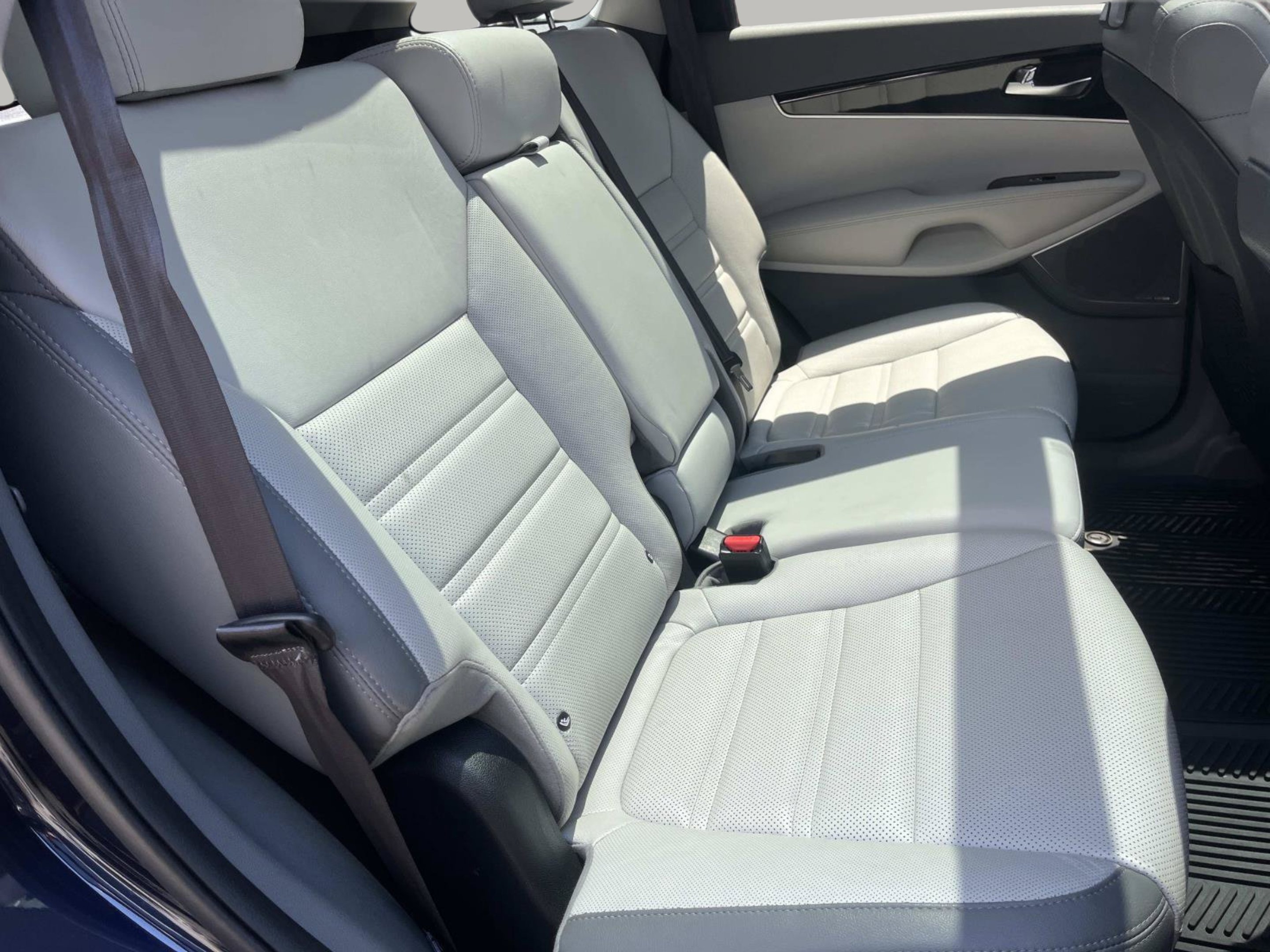 Used 2020 Imperial Blue Kia SX V6 image 25