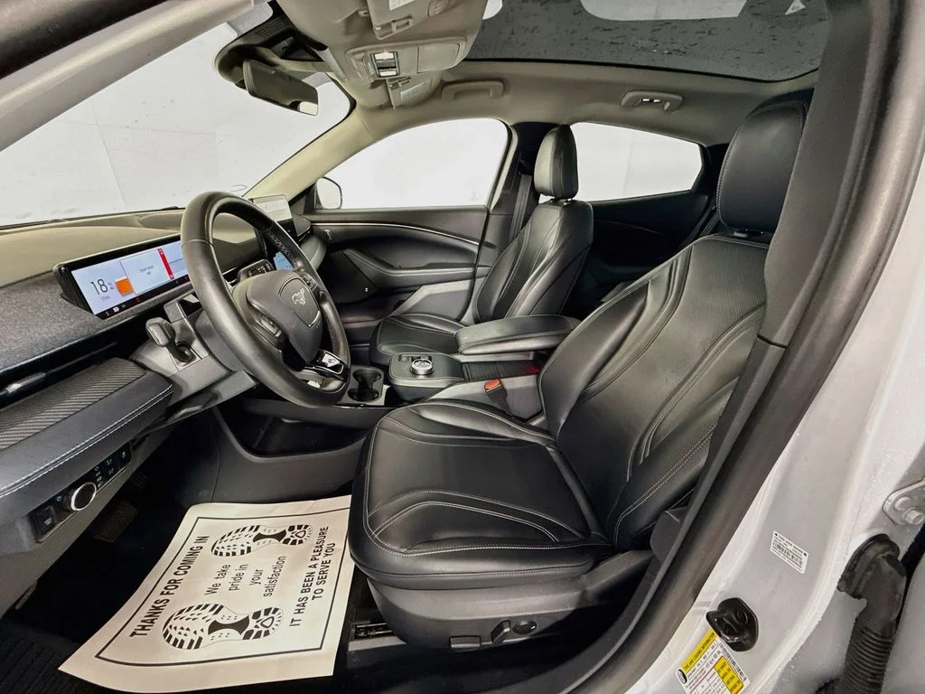 Used 2023 Space White Metallic Ford Premium image 2