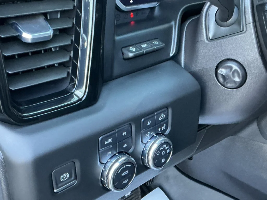Used 2024 Summit White GMC AT4 image 32