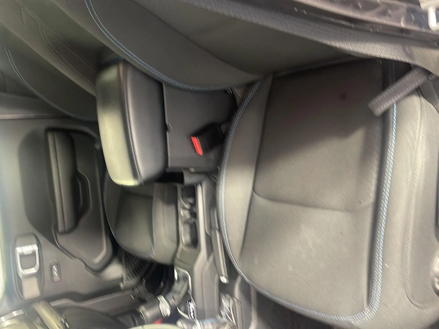 Used 2023 Granite Crystal Metallic Clearcoat Jeep Rubicon image 13