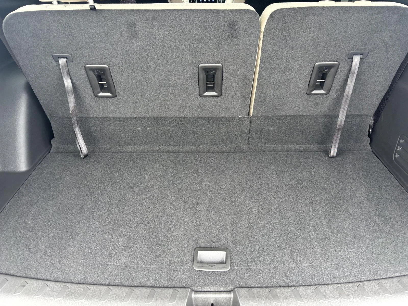 Used 2023 Northsky Blue Metallic Chevrolet LT Cloth image 35