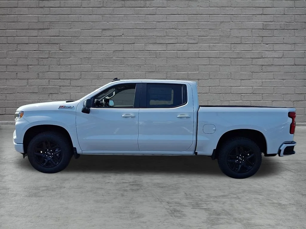New 2026 Summit White Chevrolet RST image 5