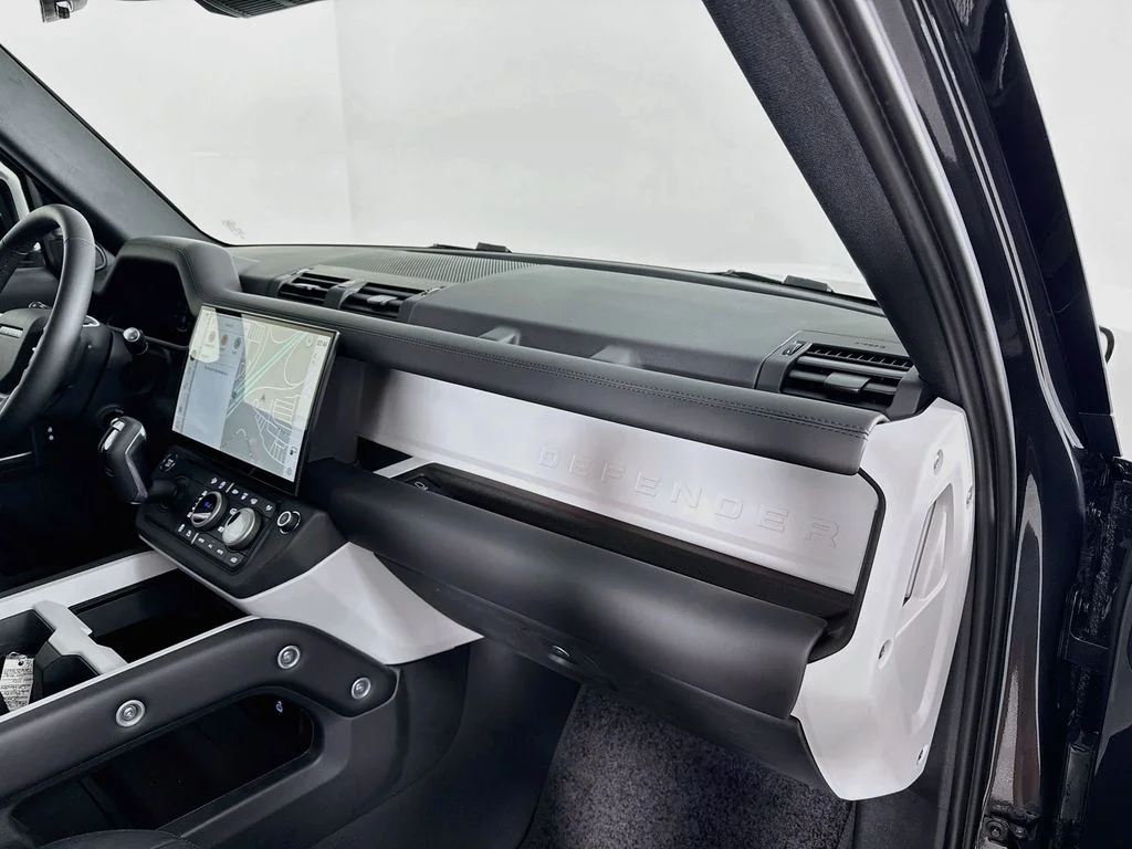 New 2026  Land Rover X-Dynamic SE image 31