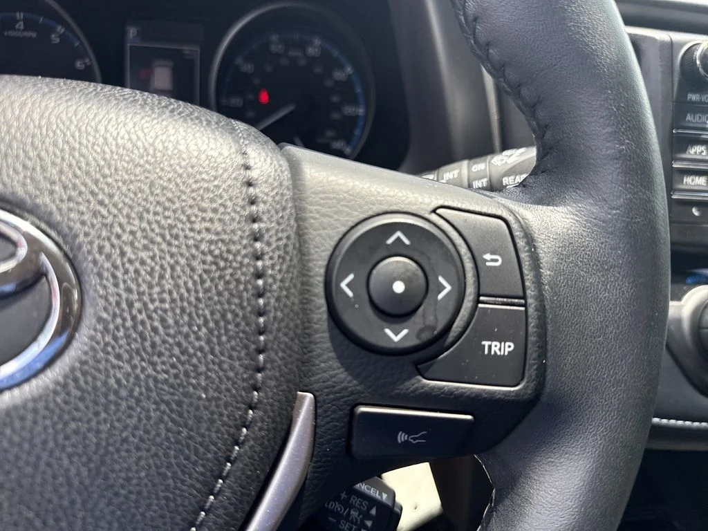 Used 2017 Gray Toyota XLE image 25