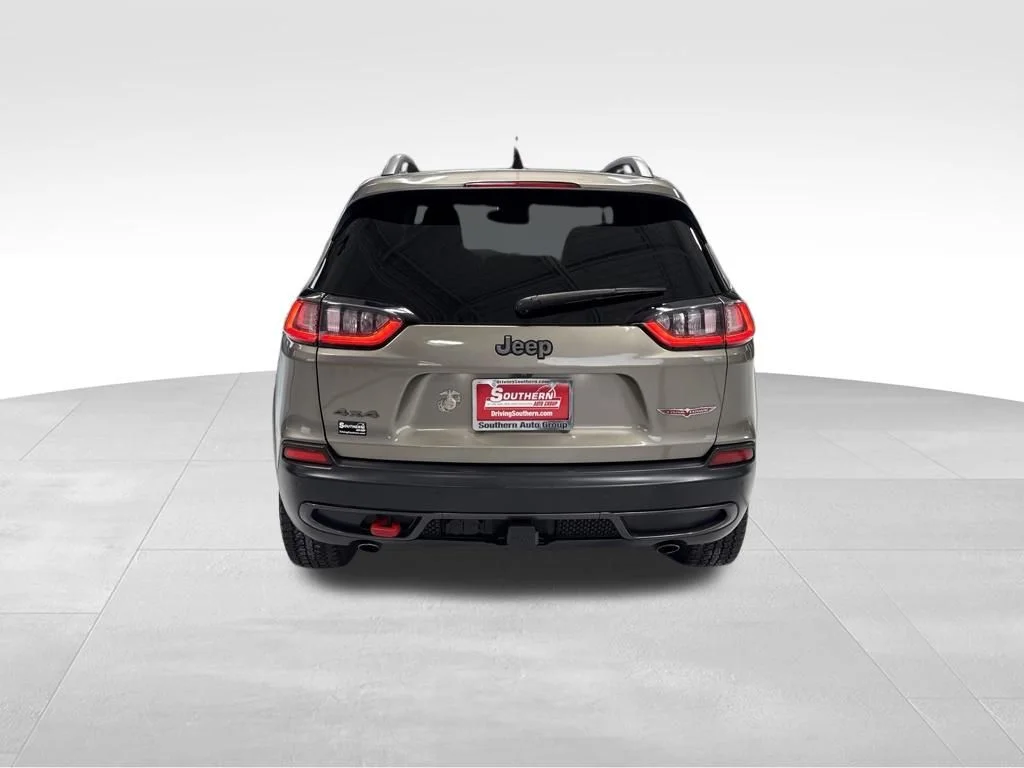 Used 2021 Beige Jeep Trailhawk image 7