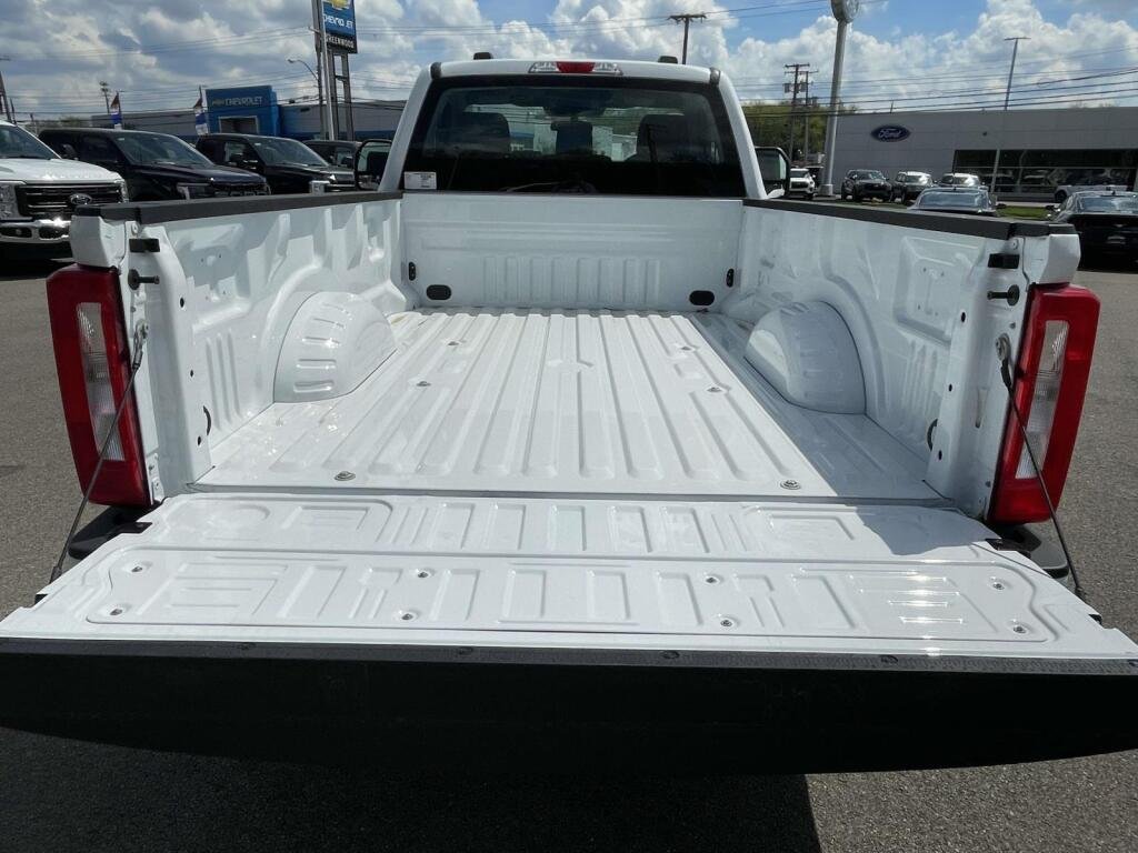 New 2026 Oxford White Ford XL image 19