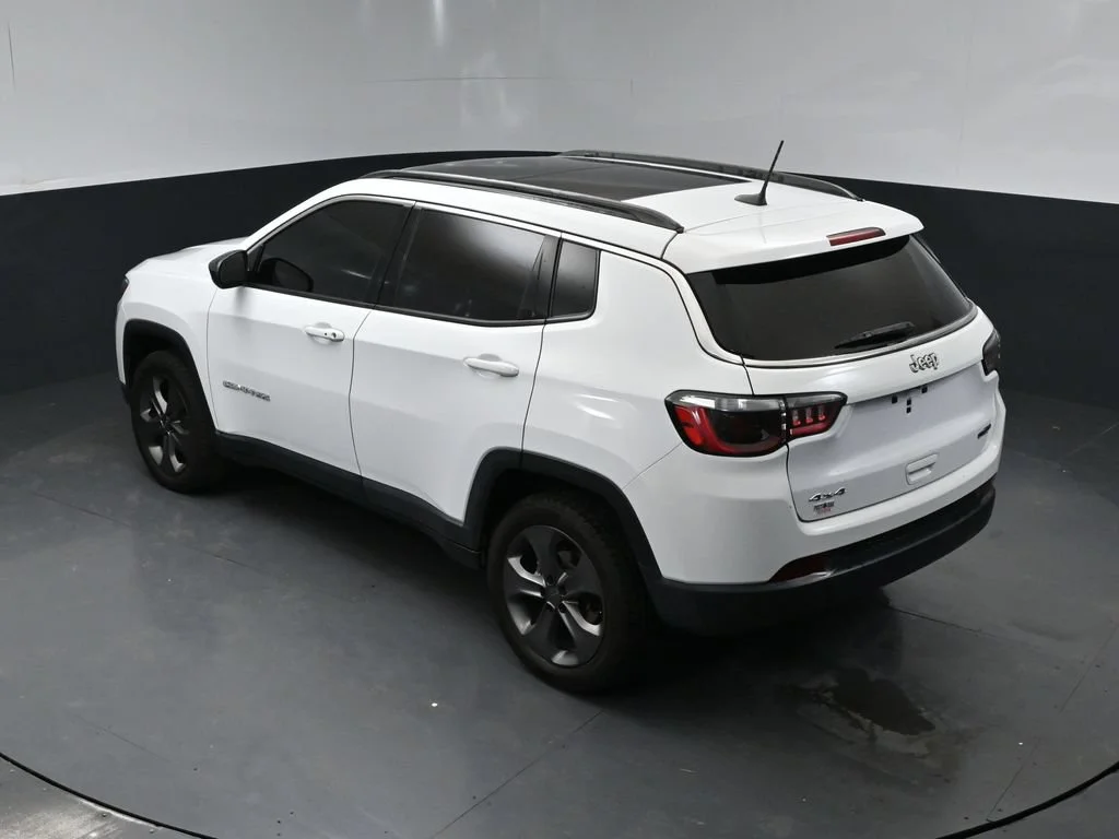 Certified Used 2022 White Jeep Latitude Lux image 16