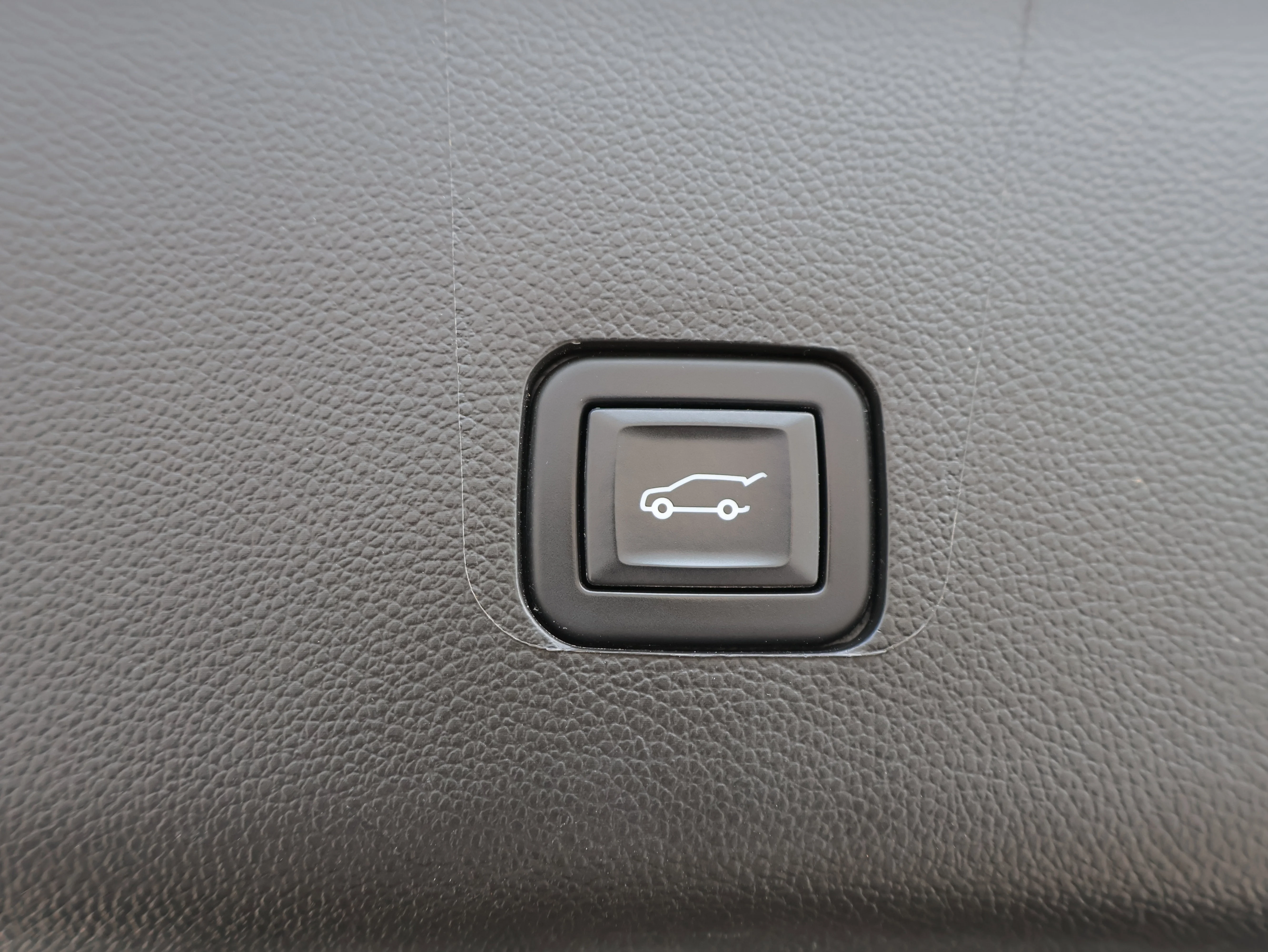 2023 Chevrolet Traverse Premier - Photo 17