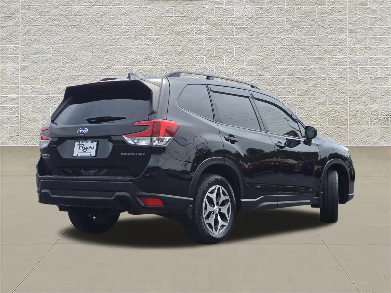 Used 2021 Crystal Black Silica Subaru Premium image 7
