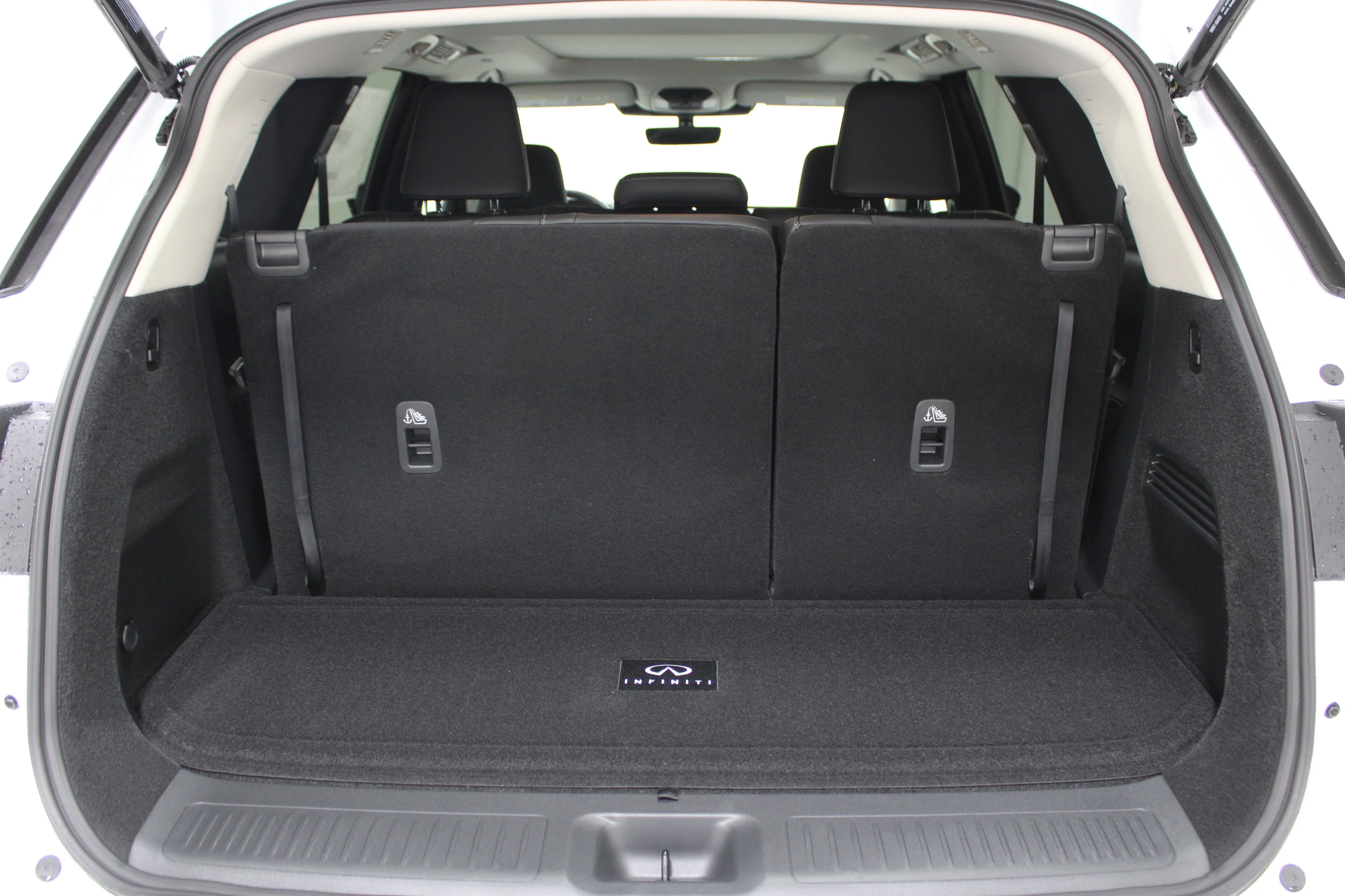 2027 INFINITI QX60 LUXE - Photo 23
