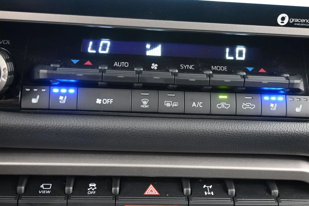 Used 2024  Toyota Limited image 21