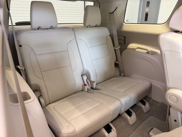 Used 2023 White Frost Tricoat GMC Denali image 10