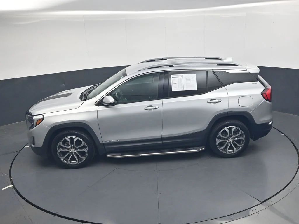 Used 2021 Silver GMC SLT image 38