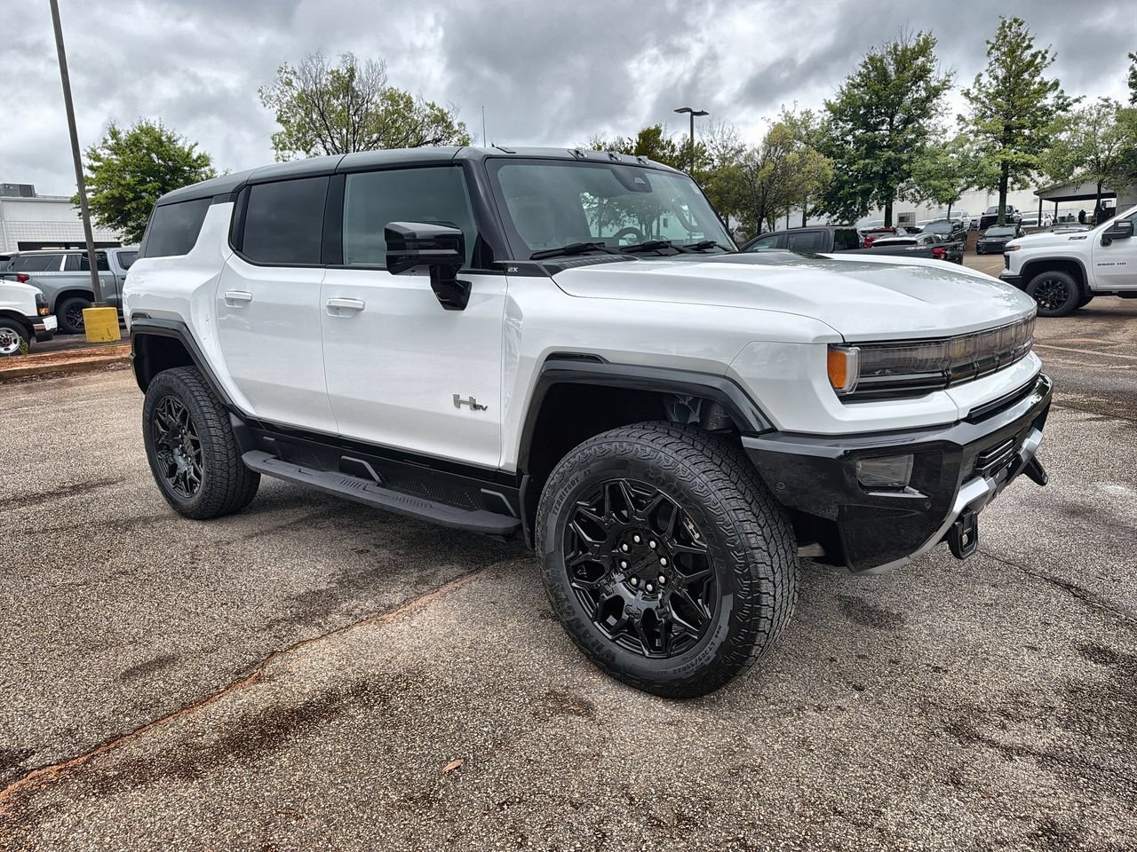 New 2026 Interstellar White GMC 2X image 2