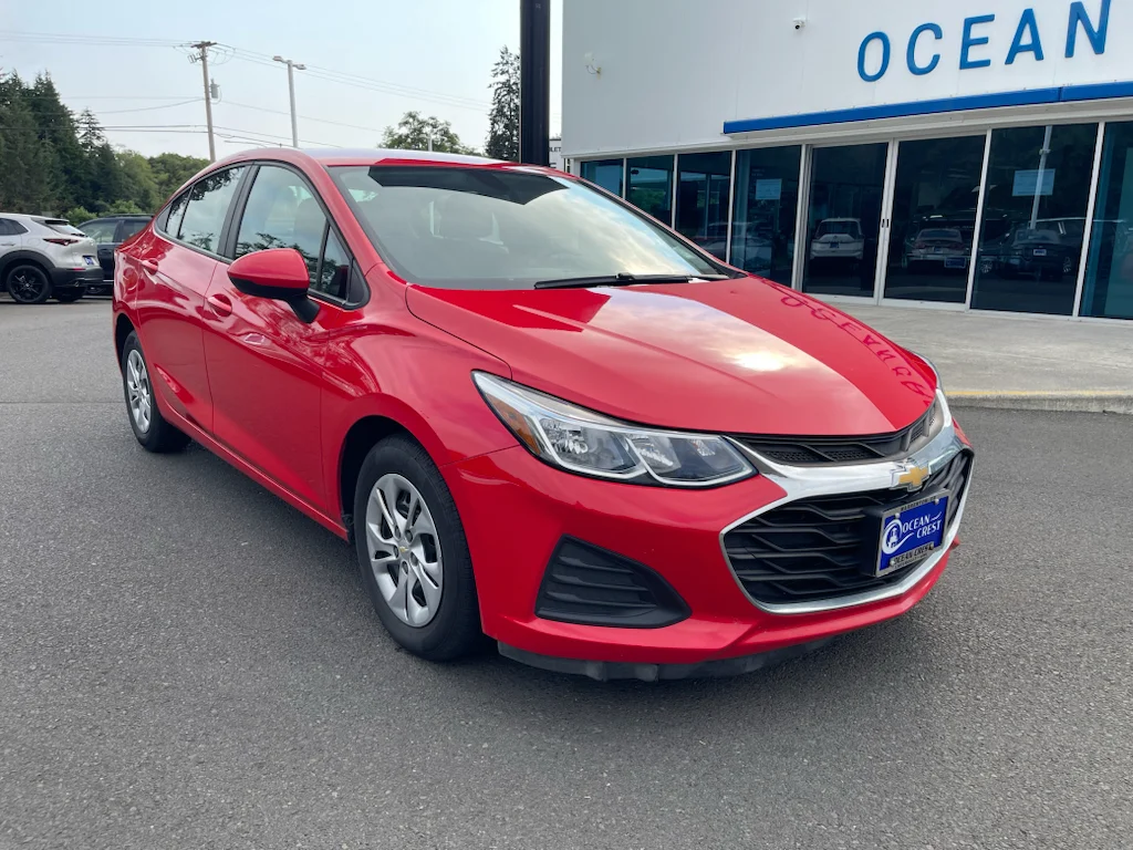 Used 2019 Chevrolet Cruze LS with VIN 1G1BC5SM5K7111465 for sale in Warrenton, OR