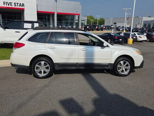 Used 2013 White Subaru 2.5i image 13