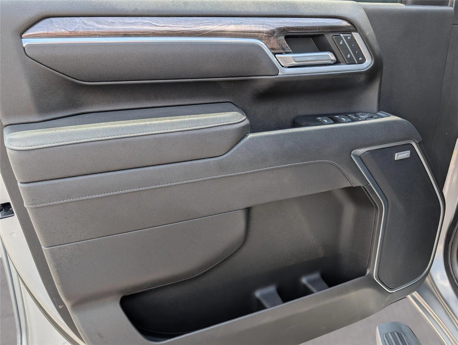 Used 2025 Sterling Gray Metallic Chevrolet LTZ image 14