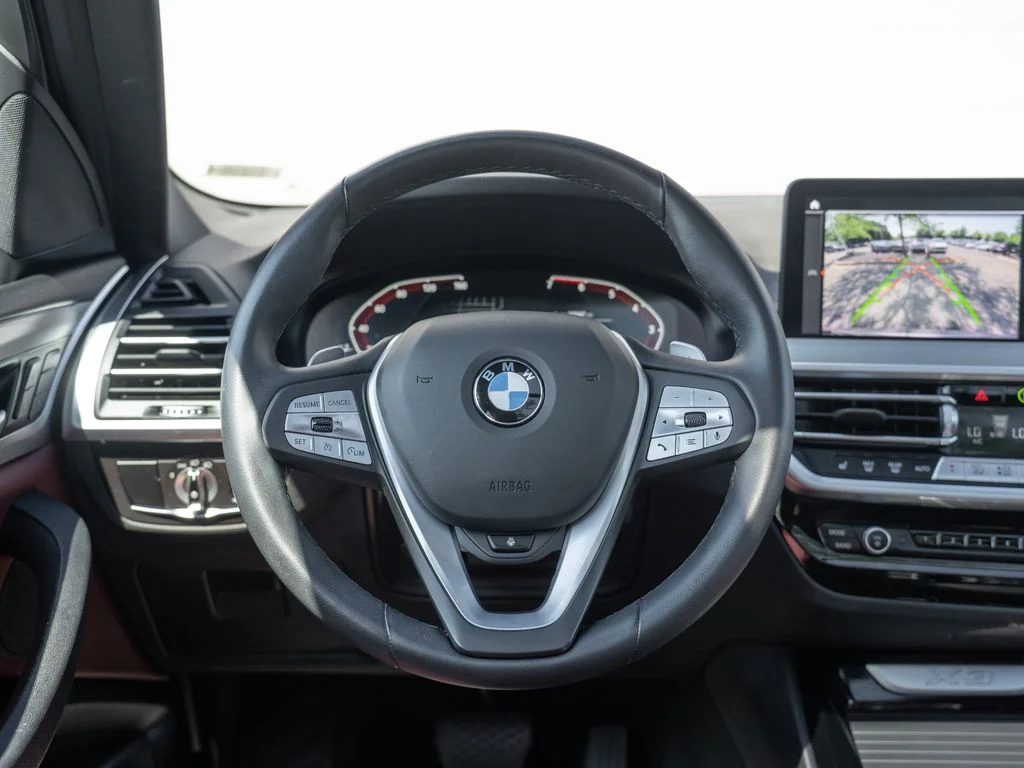 Used 2024 Gray BMW xDrive30i image 23