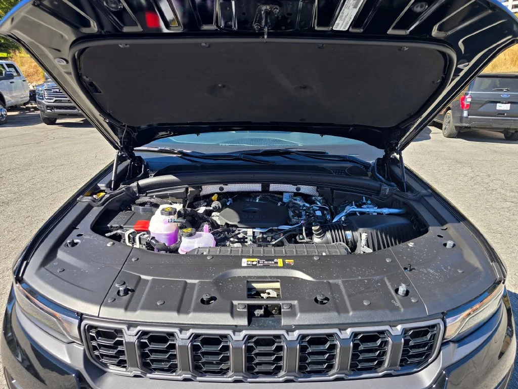 New 2027 Black Jeep Limited image 22
