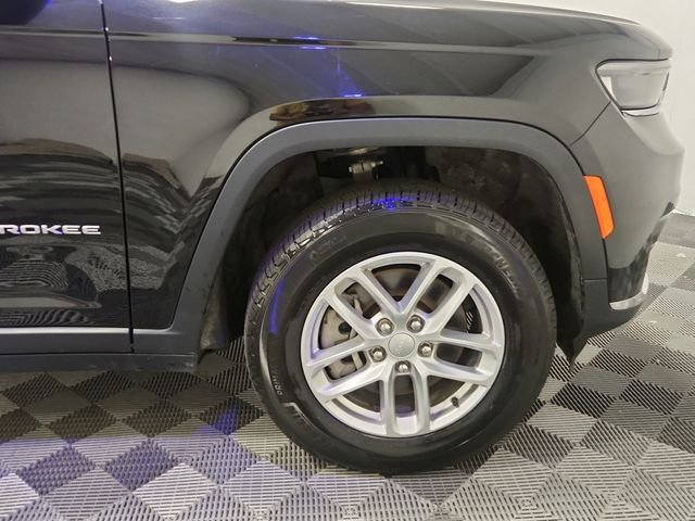 Used 2025 Black Jeep Laredo image 22