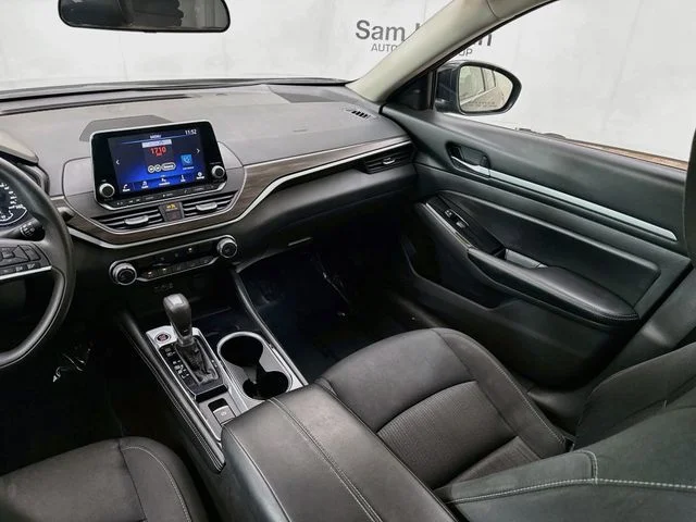 Used 2023 Black Nissan 2.5 SV image 21