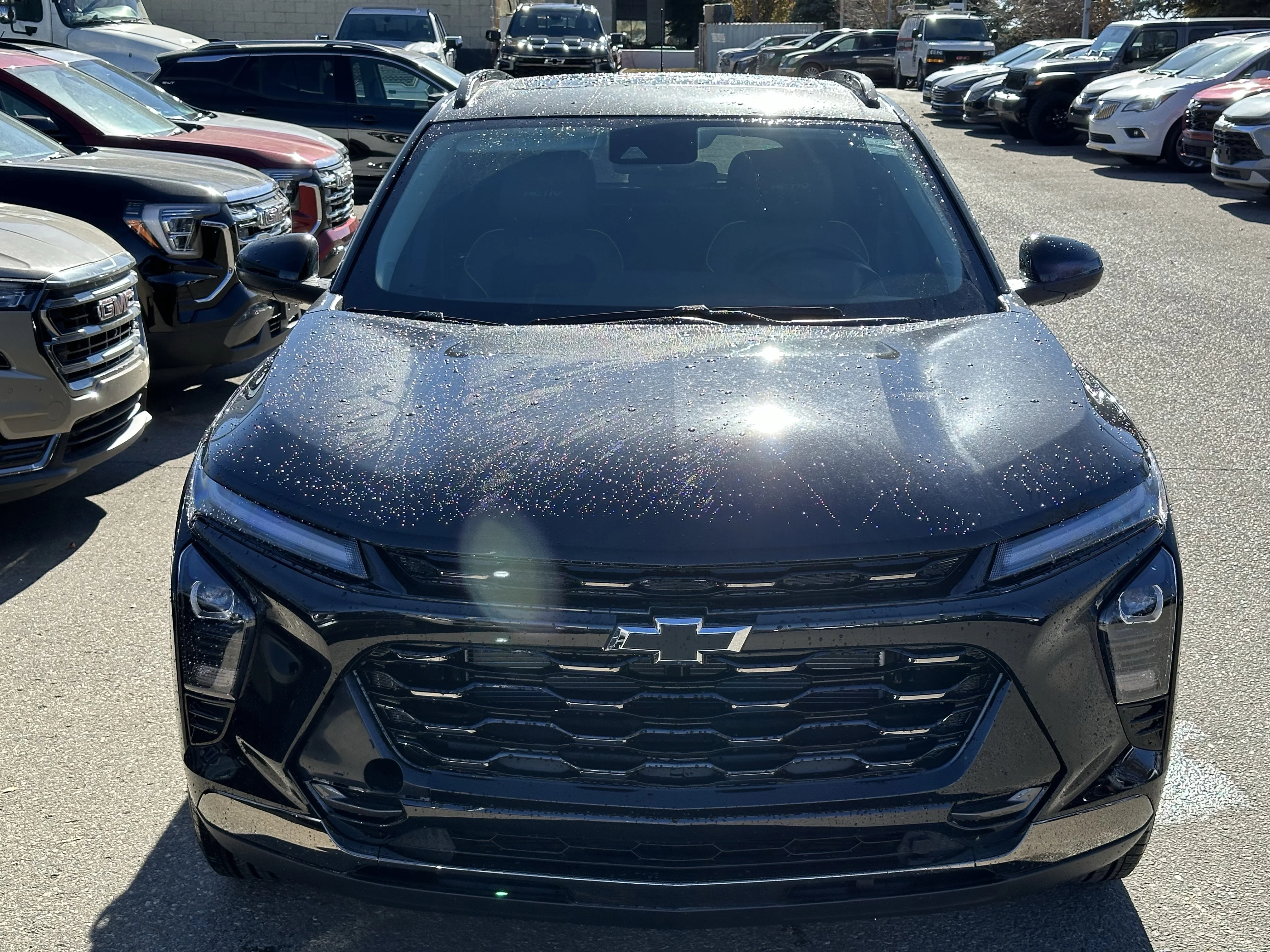 New 2026 Mosaic Black Metallic Chevrolet ACTIV image 2