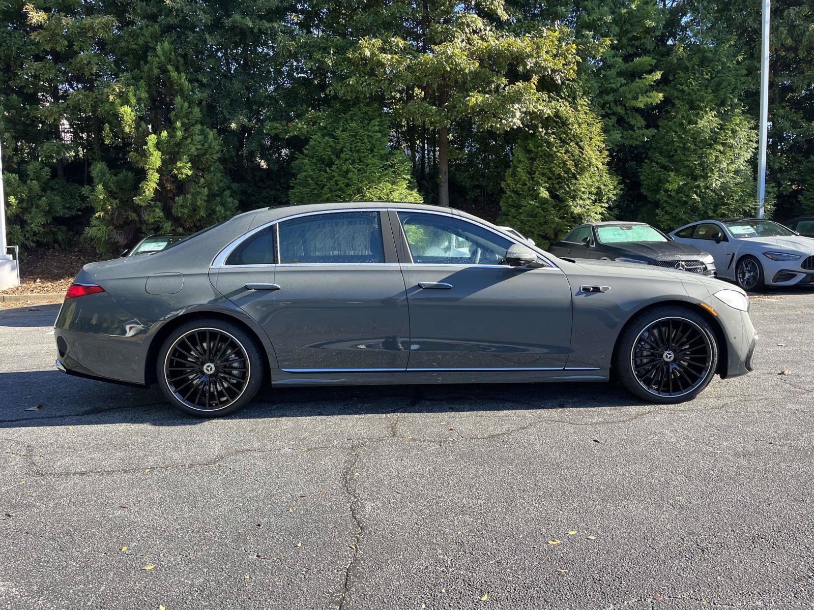 New 2027 MANUFAKTUR Silicon Grey Mercedes-Benz S 580 4MATIC® Sedan image 6