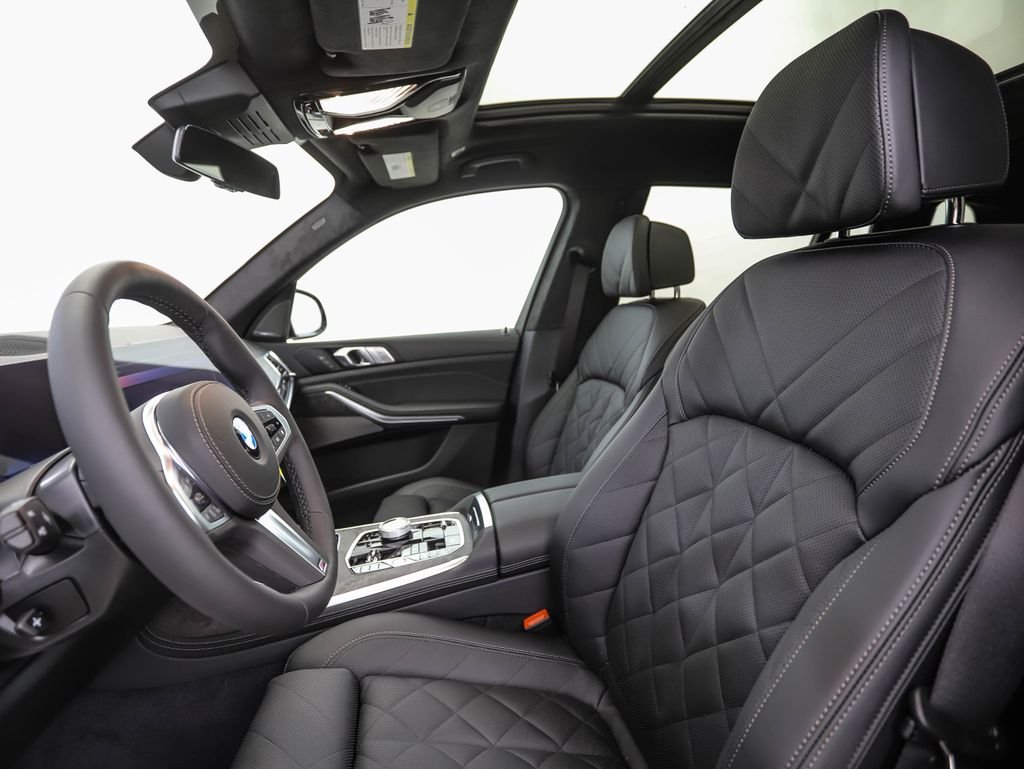 Used 2027 Gray Metallic BMW xDrive40i image 11