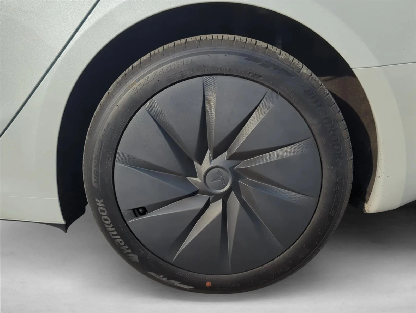 Used 2025 White Tesla Standard image 6