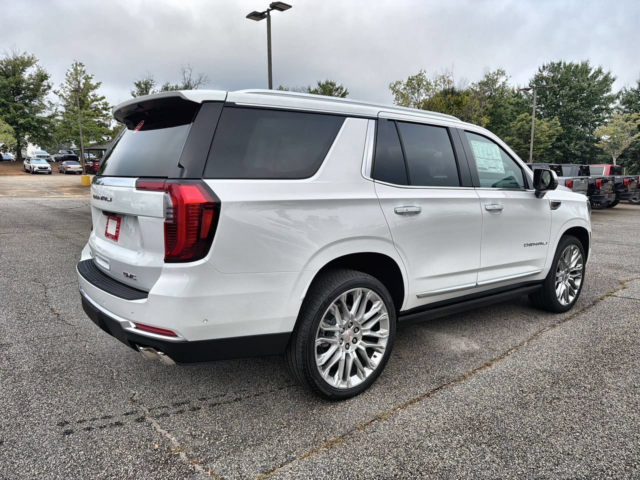 2026 GMC Yukon Denali - Photo 8