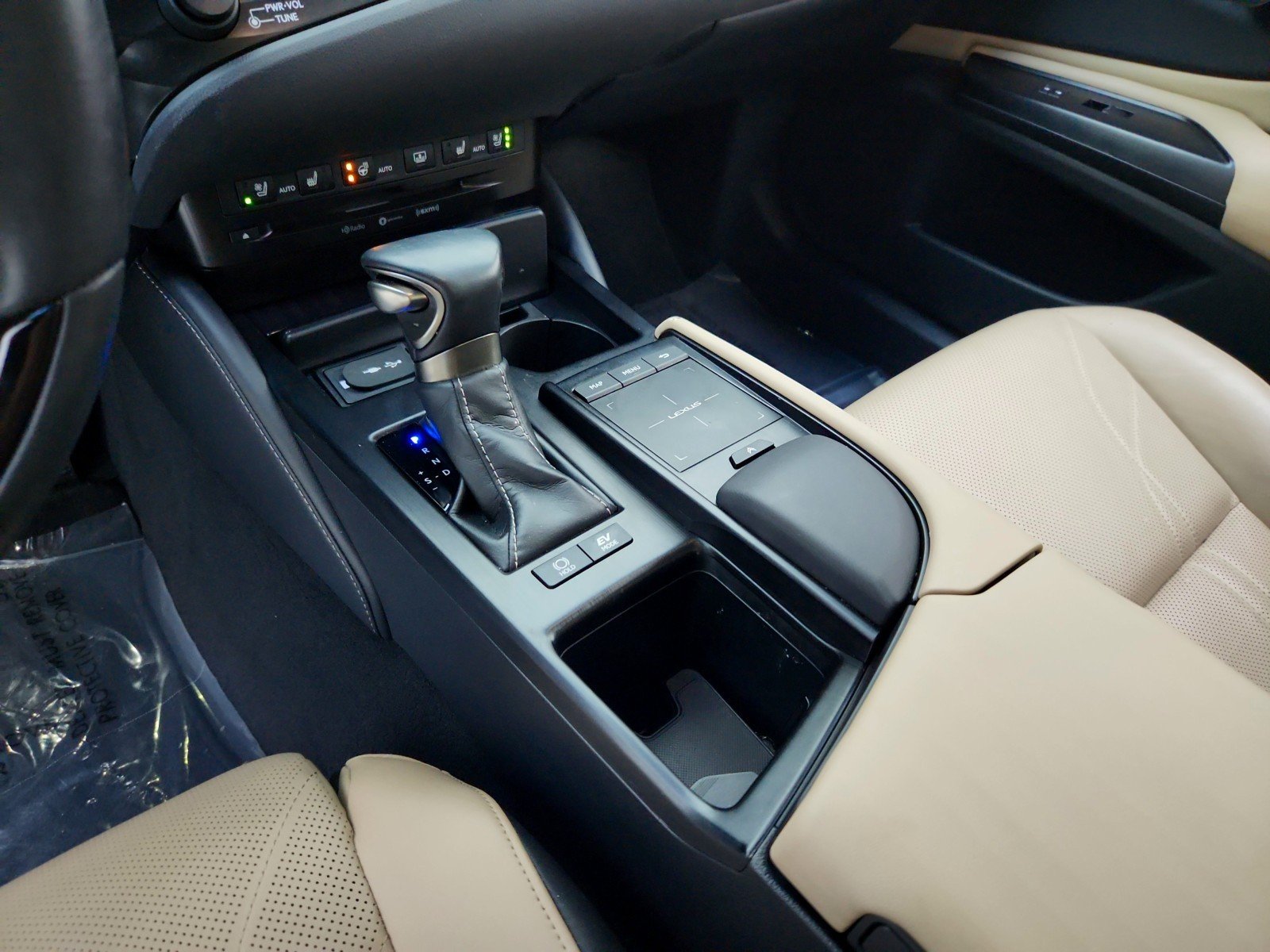 Used 2019 MOONBEAM BEIGE Lexus ES 300h Luxury image 22
