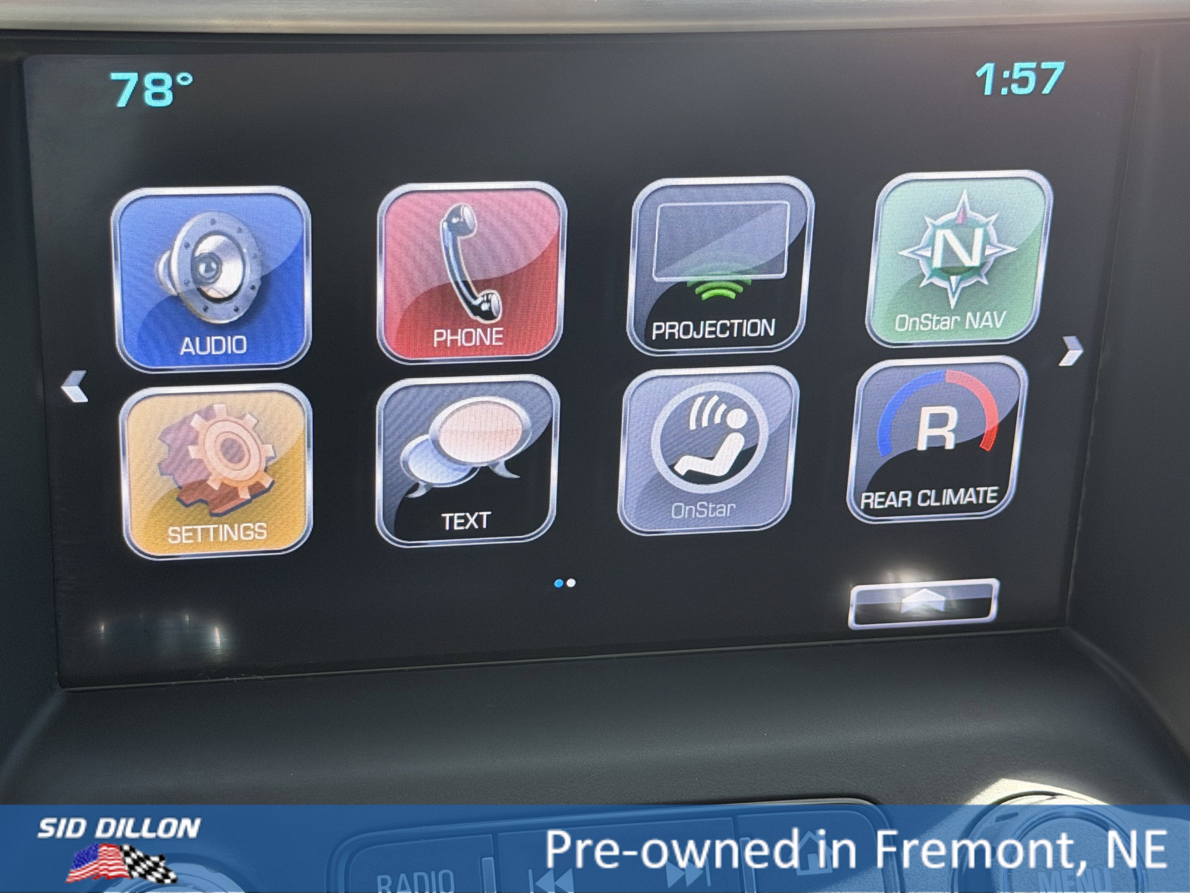 Used 2018 Iridium Metallic GMC SLE image 3
