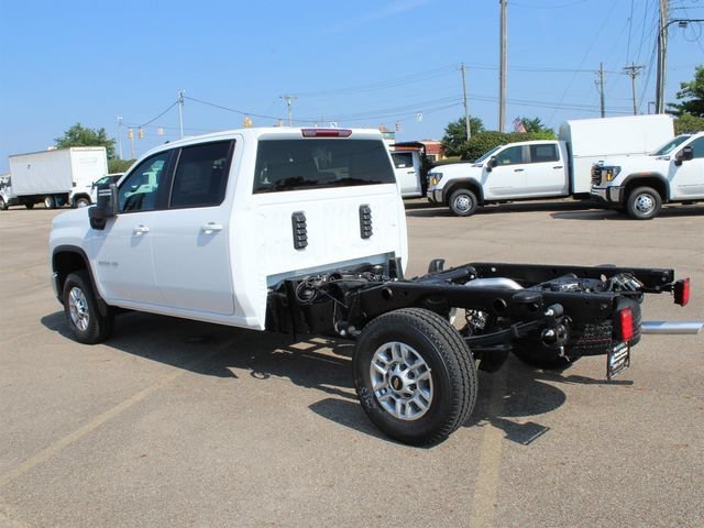 New 2026 Summit White Chevrolet LT image 2