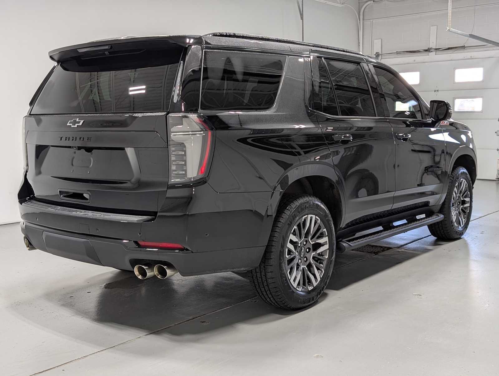 2025 Chevrolet Tahoe Z71 - Photo 8