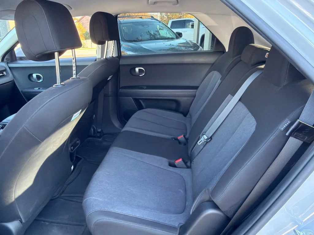 Used 2024 Cyber Gray Hyundai SEL image 18