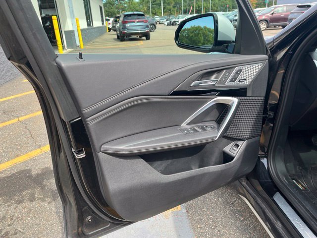 Used 2023 Black Sapphire Metallic BMW xDrive28i image 10