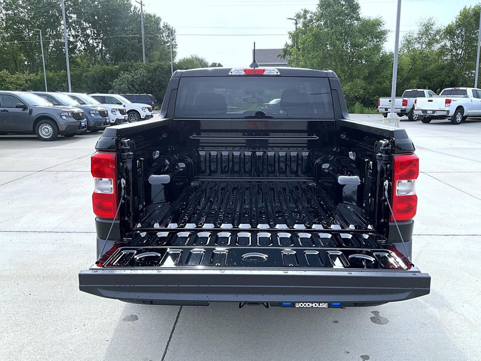 New 2026 Shadow Black Ford XLT image 15