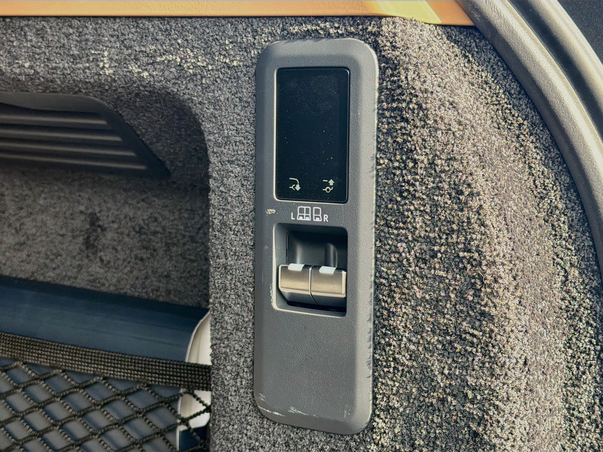 Used 2025 Gray Land Rover SE image 13