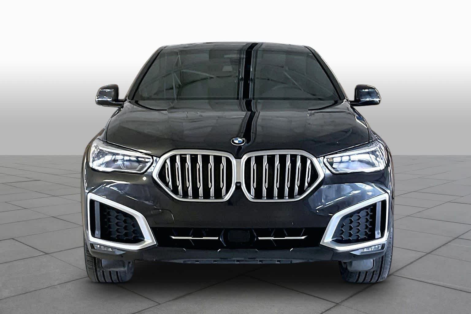 Used 2021 Dark Graphite Metallic BMW xDrive40i image 3
