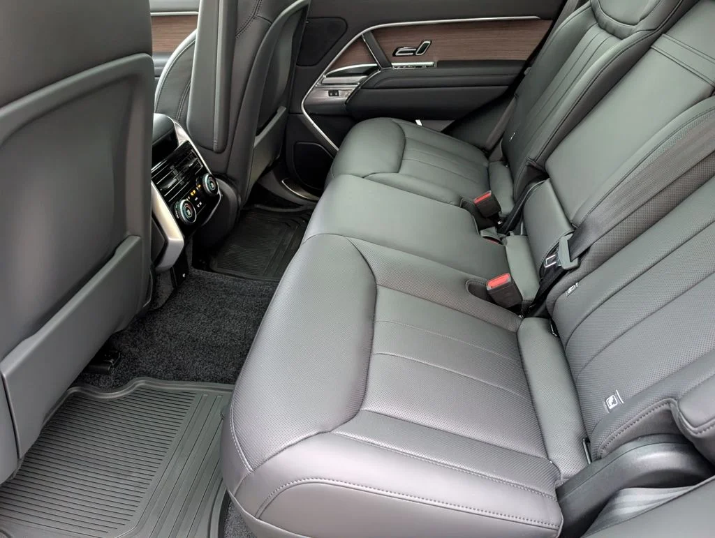 New 2026 Santorini Black Land Rover SE image 25