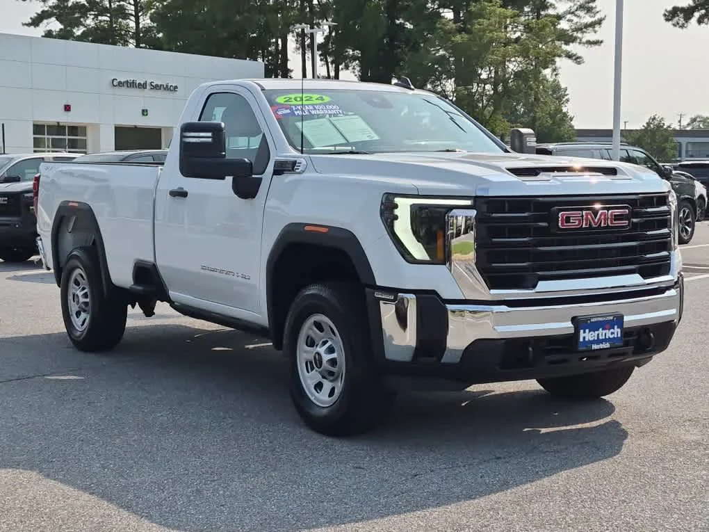 Used 2024 Summit White GMC Pro image 2