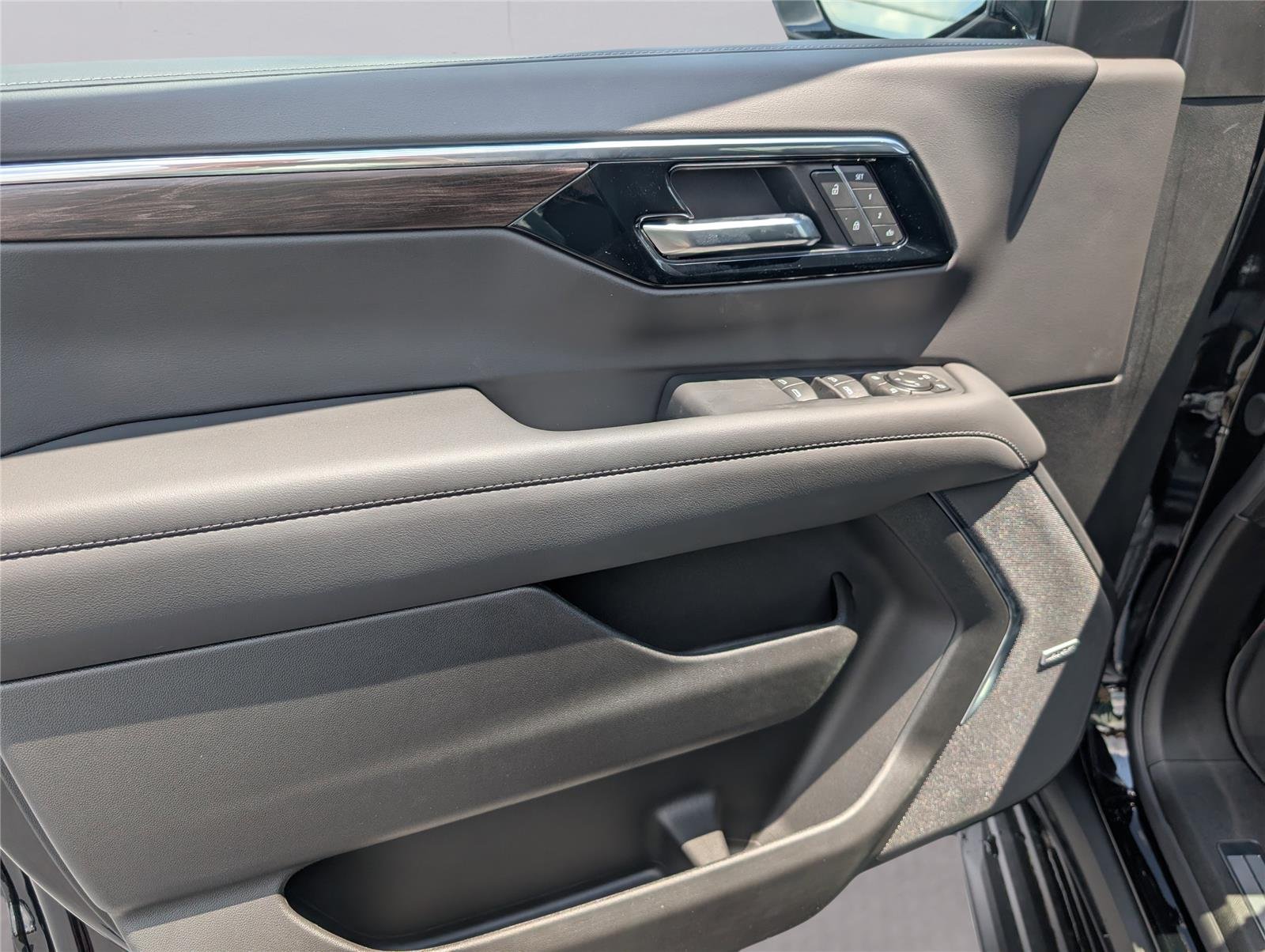 New 2026 Black Chevrolet LT image 34