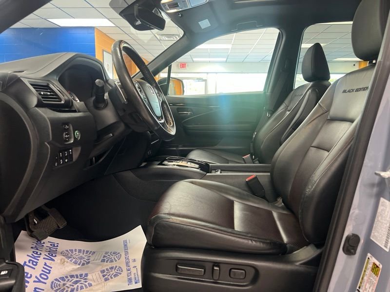 Used 2023  Honda Black Edition image 18