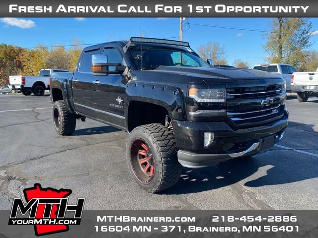 2016 Chevrolet Silverado 1500 LTZ photo 2