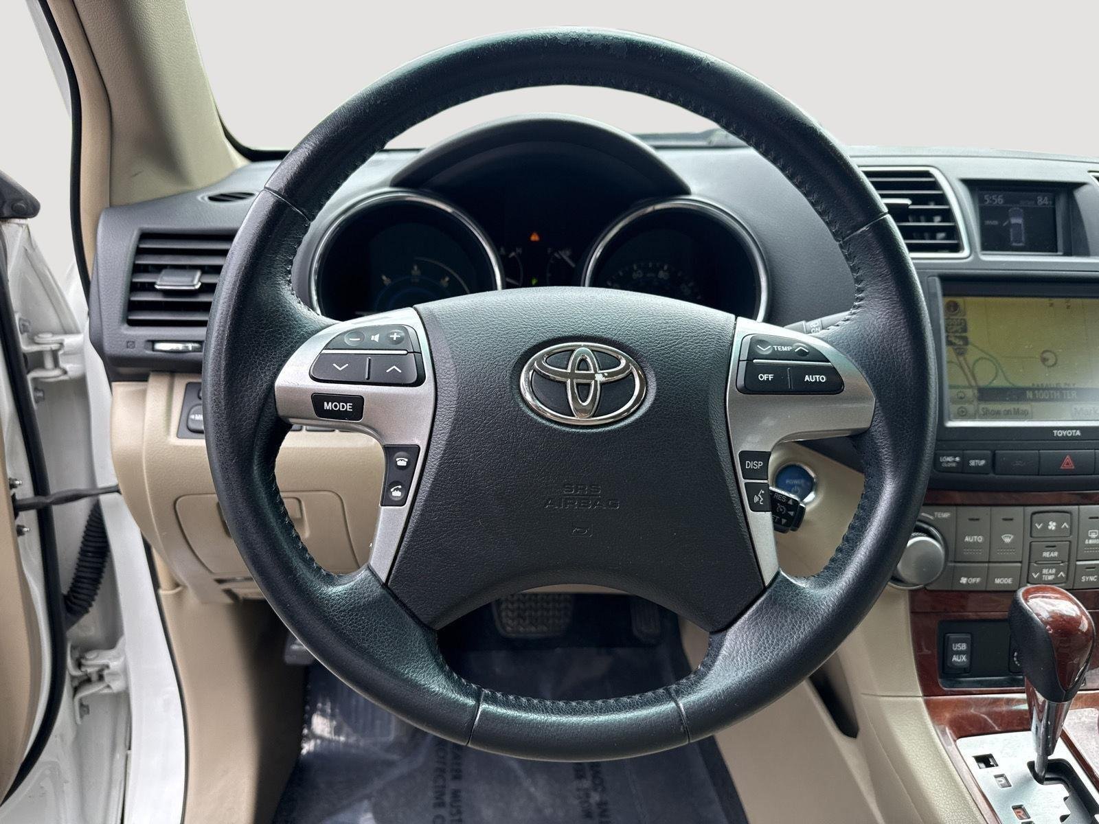 Used 2012 Blizzard Pearl Toyota Limited image 20