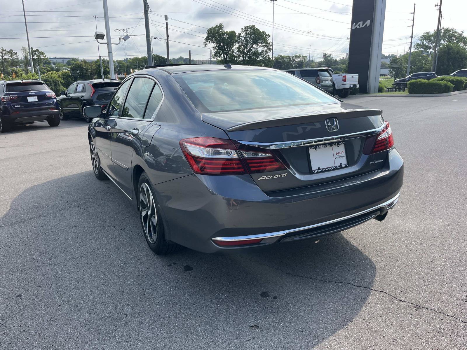Used 2016 Modern Steel Metallic Honda EX image 5
